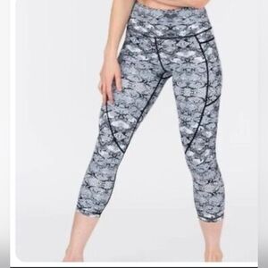 Zyia Cobra Metallic Leggings Size 4